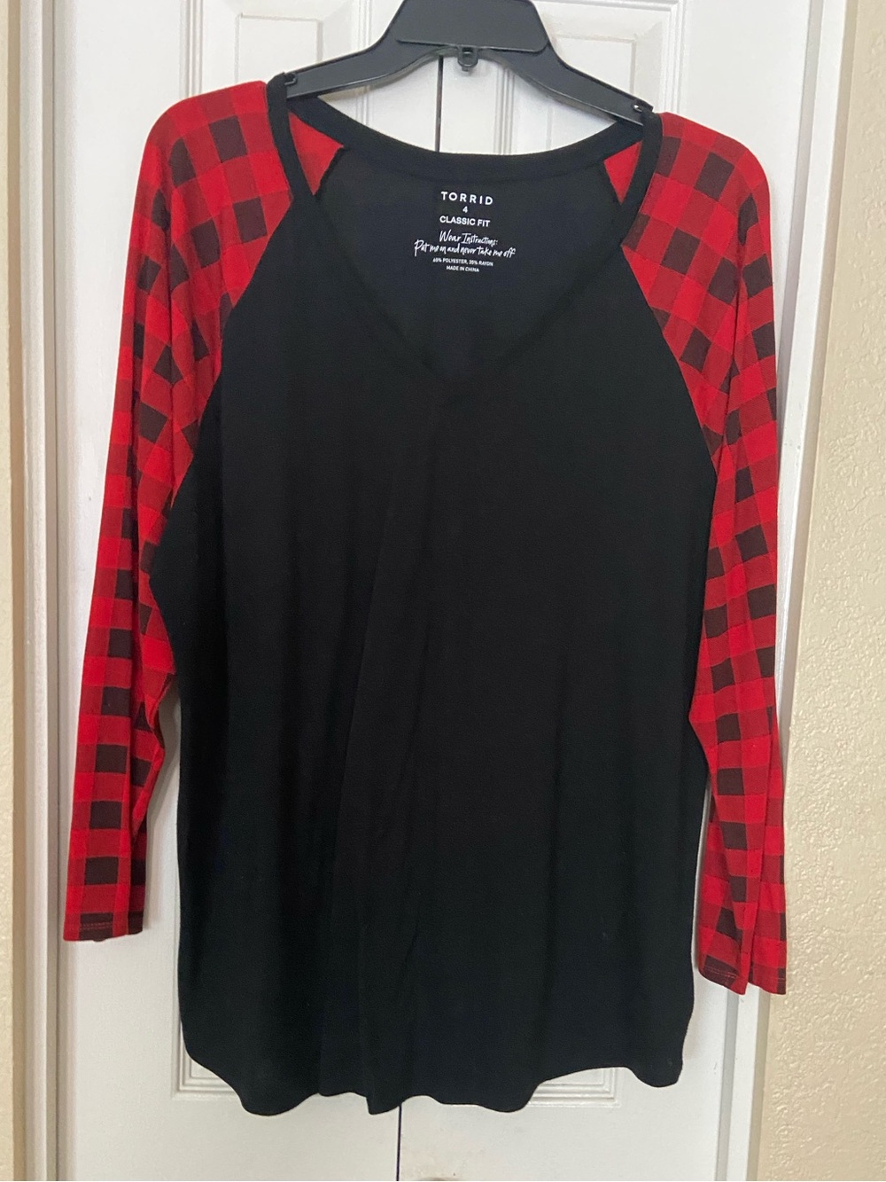 Torrid Black V-Neck Top with Red Buffalo Plaid Raglan Sleeves - Plus Size 4x